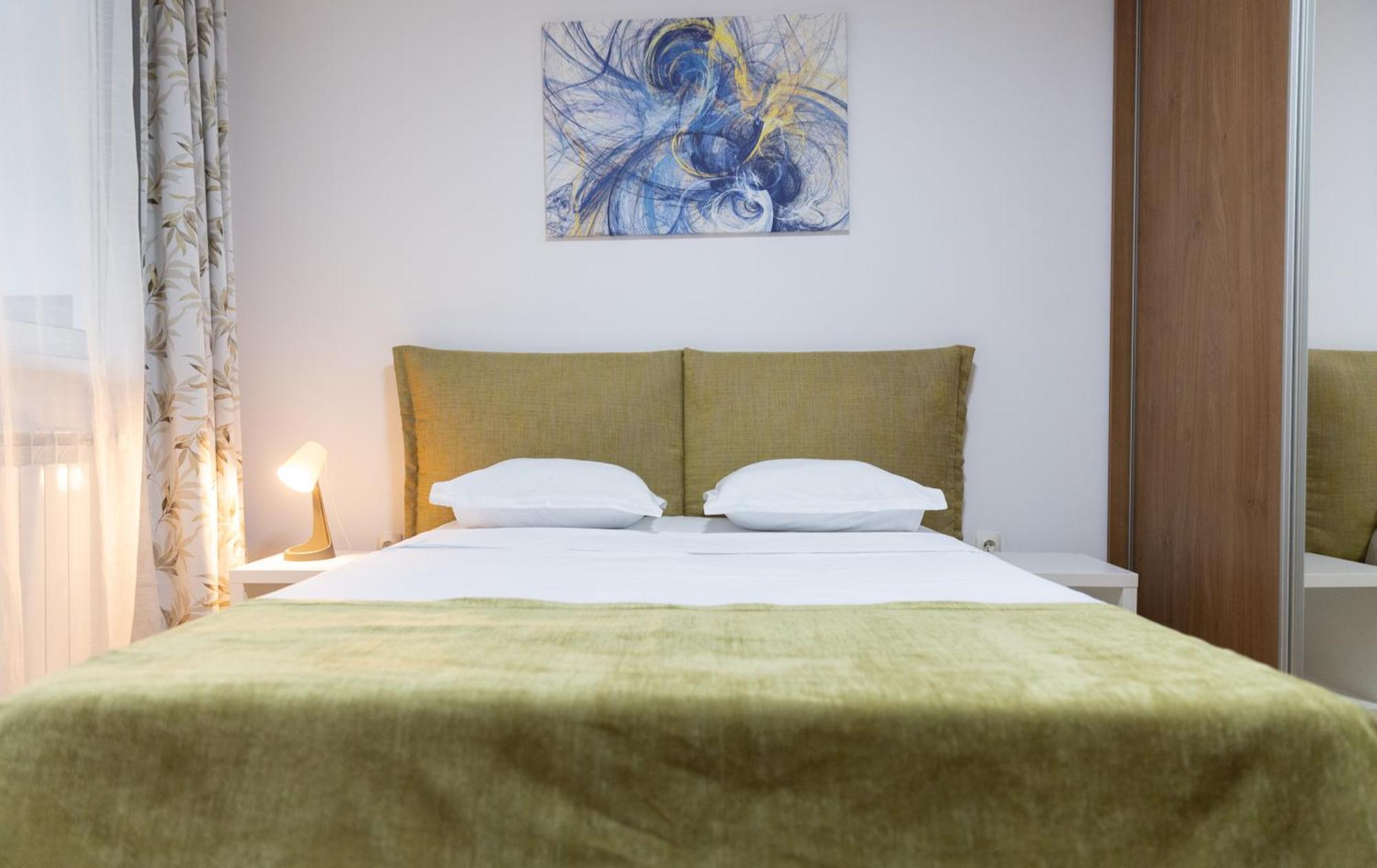 בוקרשט Old Town Central Oasis - Secured Parking Nearby - Self Check In - Metro Station At 1Min מראה חיצוני תמונה